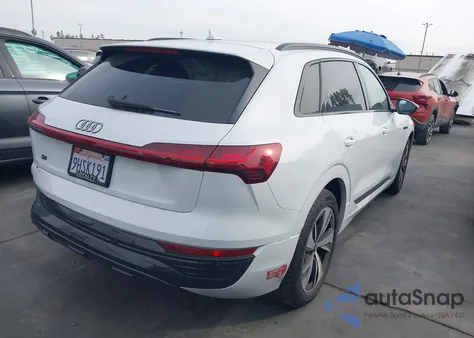 2024 Audi Q8 E-Tron Premium Quattro z USA, uszkodzony, nr VIN WA14AAGE0RB012568